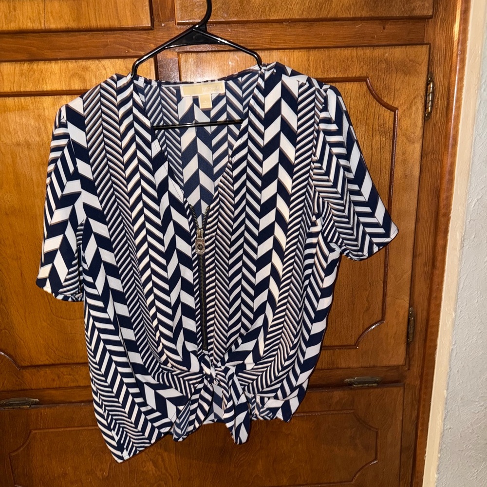 Michael Kors Patterned Navy/White Front Tie & Gold Zippered Top, Size L